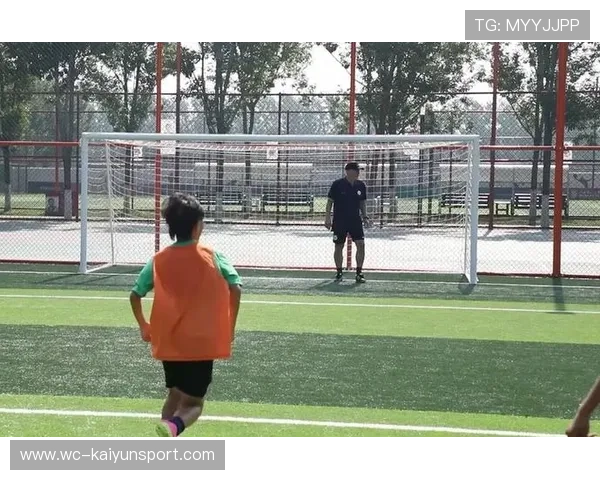 运动训练营引进外籍教练 提供多元化指导，国外运动训练专业