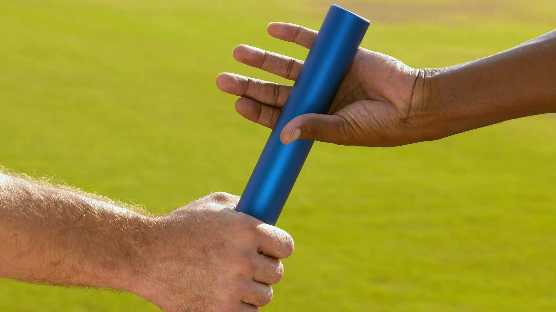 《王者荣耀》年度线上线下双重联赛火热展开,粉丝期待爆棚,2021年王者荣耀线下比赛