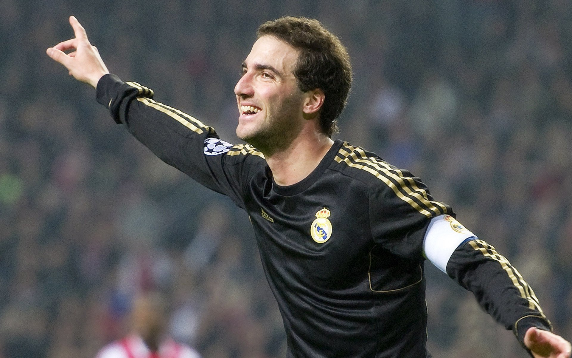 《王者荣耀》年度组队赛狂欢开启，参与人数再创新高，2020年王者荣耀各队伍成员